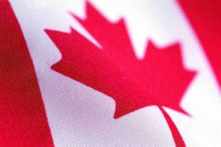 如今加拿大移民者期待的枫叶卡用处大吗？