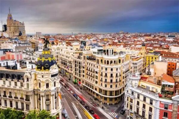 西班牙非盈利移民